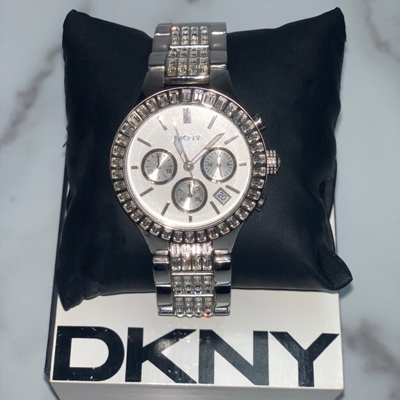 DKNY Watch - Picture 1 of 2